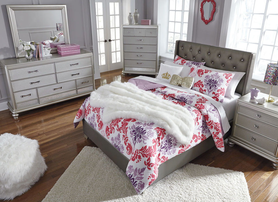Coralayne - Upholstered Bed